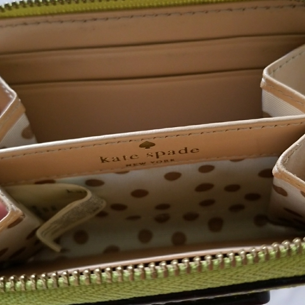 Wallet - Picture 2 of 4